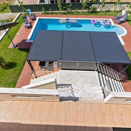 Elegant Sea View 4 Bedroom Pool, Bbq 빌라