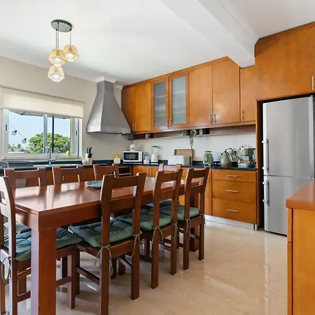 Elegant Sea View 4 Bedroom Pool, Bbq 빌라