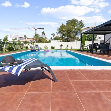 Elegant Sea View 4 Bedroom Pool, Bbq فيلة Armação de Pêra